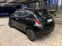 Usata Lancia Ypsilon Gold 69 CV (50 kW) 2022 Nero Utilitaria