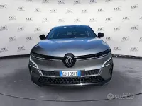 Begagnad Renault Megane E-Tech Techno 160 kW (218 HK) 2022 Grå Sedan