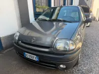 Usata Renault Clio II 58 CV (42 kW) 1999 Grigio Berlina