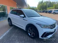 Usata VW Tiguan R-line 150 CV (110 kW) 2023 Bianco SUV