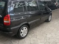 Usata Opel Zafira 101 CV (74 kW) 1999 Nero Monovolume