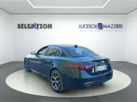 Usata Alfa Romeo Giulia Executive 160 CV (117 kW) 2021 Verde Berlina