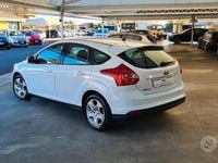 Usata Ford Focus 116 CV (85 kW) 2012 Bianco Berlina