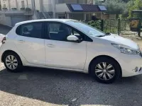 Usata Peugeot 208 Active 68 CV (50 kW) 2015 Bianco Utilitaria