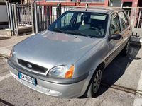 Usata Ford Fiesta 75 CV (55 kW) 2002 Grigio Utilitaria