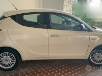 Usata Lancia Ypsilon 69 CV (50 kW) 2016 Utilitaria