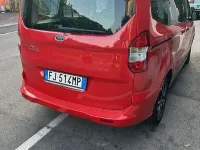 Usata Ford Courier 75 CV (55 kW) 2017 Rosso Monovolume