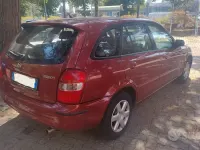 Usata Mazda 323F Exclusive 98 CV (72 kW) 2001 Rosso Berlina