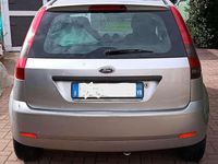 Usata Ford Fiesta 79 CV (58 kW) 2002 Argento Utilitaria