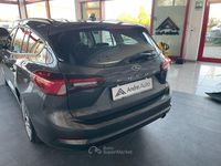 Usata Ford Focus Active 120 CV (88 kW) 2022 Grigio Station wagon