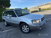 Usata Subaru Forester 125 CV (91 kW) 2003 Grigio SUV