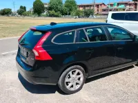 Usata Volvo V60 Business Edition 136 CV (100 kW) 2014 Nero Station wagon