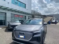 Käytetty Audi Q4 e-tron Advanced 150 kW (204 HP) 2023 Harmaa Katumaasturi