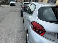 Usata Peugeot 208 82 CV (60 kW) 2017 Grigio Utilitaria