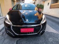 Usata Peugeot 208 Allure 83 CV (61 kW) 2019 Nero Utilitaria