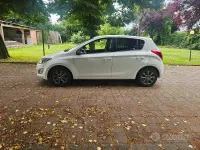 Usata Hyundai i20 75 CV (55 kW) 2014 Bianco Utilitaria