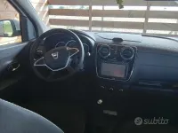 Usata Dacia Lodgy 90 CV (66 kW) 2017 Bianco Monovolume