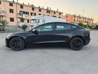 Usata Tesla Model 3 Standard Range 88 kW (120 CV) 2023 Nero Berlina
