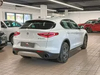 Usata Alfa Romeo Stelvio Business 190 CV (139 kW) 2022 Bianco SUV