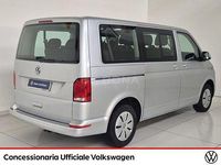 Usata VW Caravelle Comfortline 150 CV (110 kW) 2023 Argento Furgone