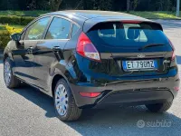Usata Ford Fiesta 80 CV (58 kW) 2013 Nero Berlina