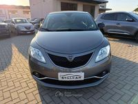 Usata Lancia Ypsilon Gold 69 CV (50 kW) 2017 Grigio Utilitaria