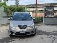 Usata Lancia Musa 77 CV (56 kW) 2010 Giallo Monovolume