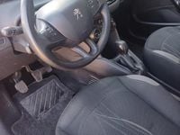 Usata Peugeot 208 82 CV (60 kW) 2014 Bianco Utilitaria