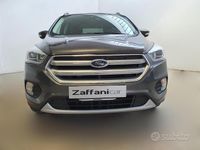 Usata Ford Kuga Titanium 120 CV (88 kW) 2017 Grigio scuro SUV