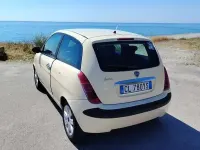 Usata Lancia Ypsilon 60 CV (44 kW) 2004 Bianco Utilitaria