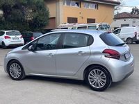 Usata Peugeot 208 Allure 82 CV (60 kW) 2018 Argento Utilitaria