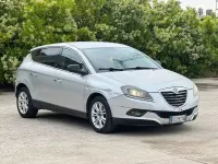 Usado Lancia Delta 120 CV (88 kW) 2008 Gris Utilitario
