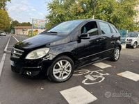 Usata Mercedes B200 140 CV (102 kW) 2010 Nero Monovolume