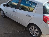 Usata Renault Clio III 101 CV (74 kW) 2010 Bianco Utilitaria