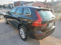 Usata Volvo XC60 Momentum 197 CV (144 kW) 2020 Nero metallizzato SUV