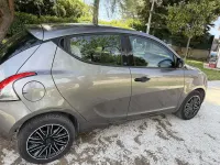 Usata Lancia Ypsilon 69 CV (50 kW) 2018 Grigio Utilitaria