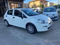 Usata Fiat Punto Street 78 CV (57 kW) 2018 Bianco Utilitaria
