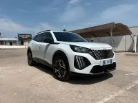 Usata Peugeot 2008 Allure 101 CV (74 kW) 2024 Bianco SUV