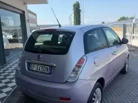 Usata Lancia Ypsilon 60 CV (44 kW) 2010 Viola Utilitaria