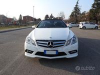 Usata Mercedes E250 Executive 204 CV (150 kW) 2011 Bianco Cabrio