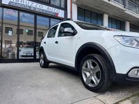 Usata Dacia Sandero Stepway 91 CV (66 kW) 2017 Bianco SUV