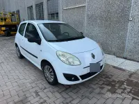 Usata Renault Twingo 64 CV (47 kW) 2008 Bianco Utilitaria