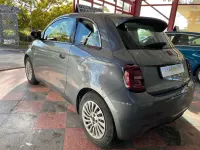 Usata Fiat 500e Red 42 kW (58 CV) 2021 Grigio medio met. Utilitaria