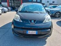Usata Peugeot 107 68 CV (50 kW) 2008 Nero Utilitaria