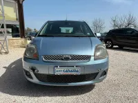 Usata Ford Fiesta 68 CV (50 kW) 2006 Blu Utilitaria