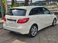 Usata Mercedes B180 Executive 109 CV (80 kW) 2015 Bianco Utilitaria