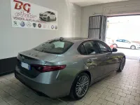 Usata Alfa Romeo Giulia Business 179 CV (131 kW) 2017 Argento Berlina