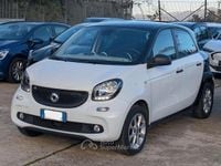 Begagnad Smart ForFour 71 HK (52 kW) 2018 Vit Halvkombi
