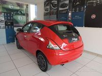 Usata Lancia Ypsilon Gold 69 CV (50 kW) 2022 Rosso Utilitaria