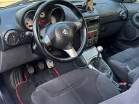 Usata Alfa Romeo GT Distinctive 166 CV (122 kW) 2004 Nero Coupé